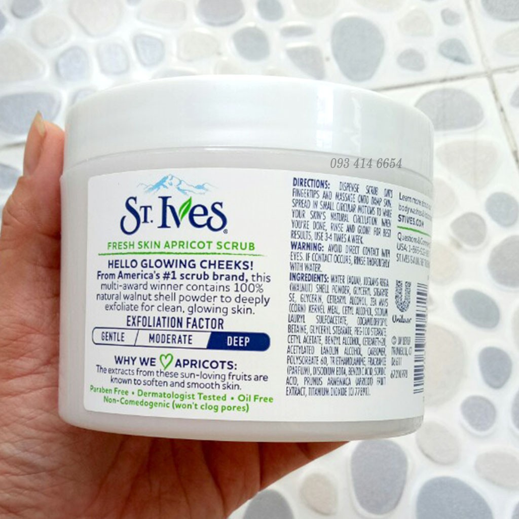 Kem tẩy tế bào chết ST.IVES Fresh Skin Apricot Scrub