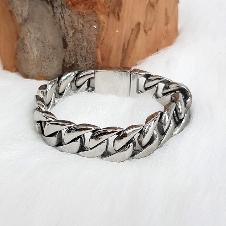 Lắc tay nam cỡ lớn