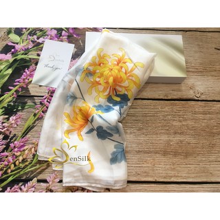 Lụa Tơ Tằm Cao Cấp Vẽ Cúc Vàng SenSilk - Quà Tặng Ông Bà