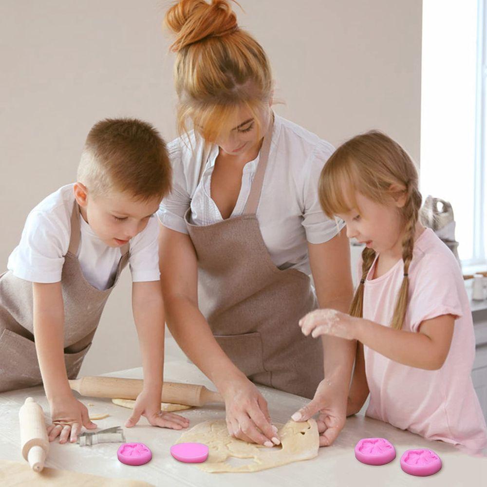 Khuôn Nhựa Làm Bánh Hình Hoa Malcom DIY
