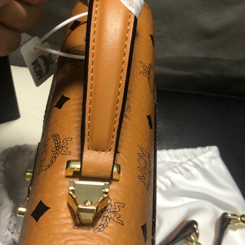 Túi xách / túi đeo chéo nữ MCM da thật cao cấp thiết kế hai ngăn riêng biệt