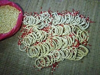 Vòng dâu tằm cho bé