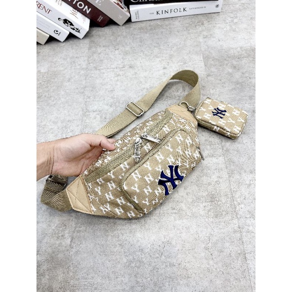 Túi đeo chéo MLB NEWYORK MONOGRAM MÀU KEM, chất vải Canvas chống thấm nước, có kèm túi nhỏ thời trang , chuẩn xịn