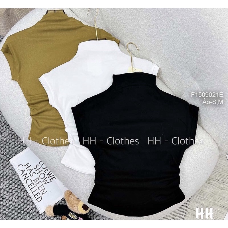 Áo thun giấy cổ tim form rộng hot trend