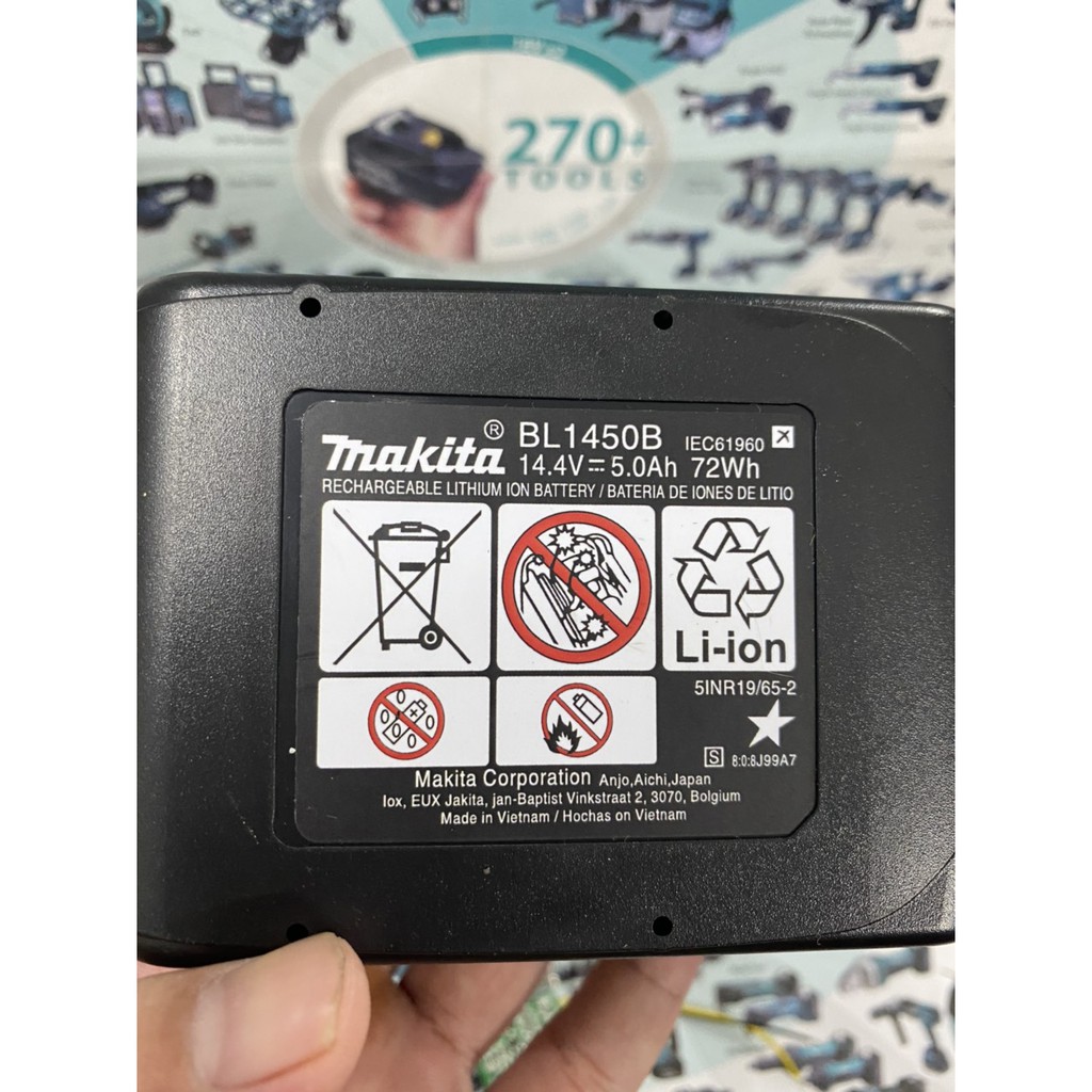 Vỏ Makita 4s 14.4v sạc adapter. Có báo pin, tem đáy như zin. BN.