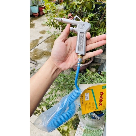 Xịt Kurita dây xoắn