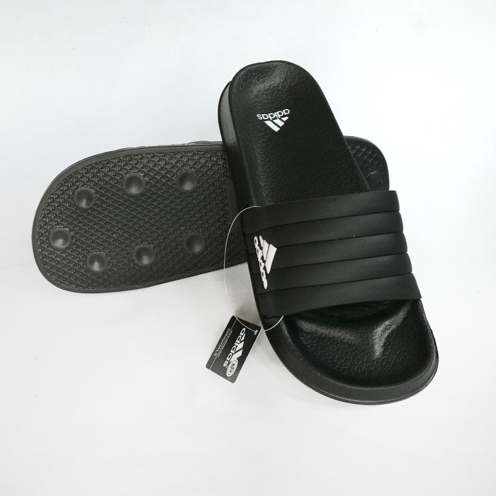 Giày sandal adidas Adilette màu đen chất liệu cao su cho nam