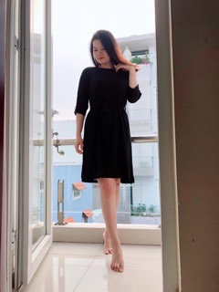 Váy Cho Con Ti Đen Buộc Nơ Eo Che Bụng