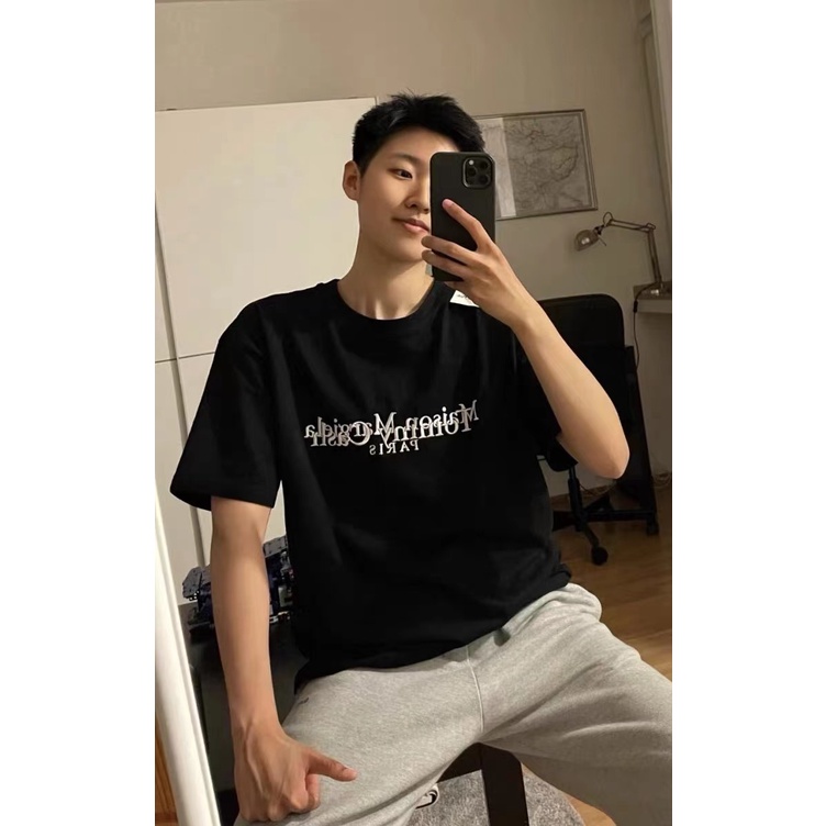 Áo thun tay ngắn màu đen form rộng trẻ trung Maison Margiela X Tommy MM6