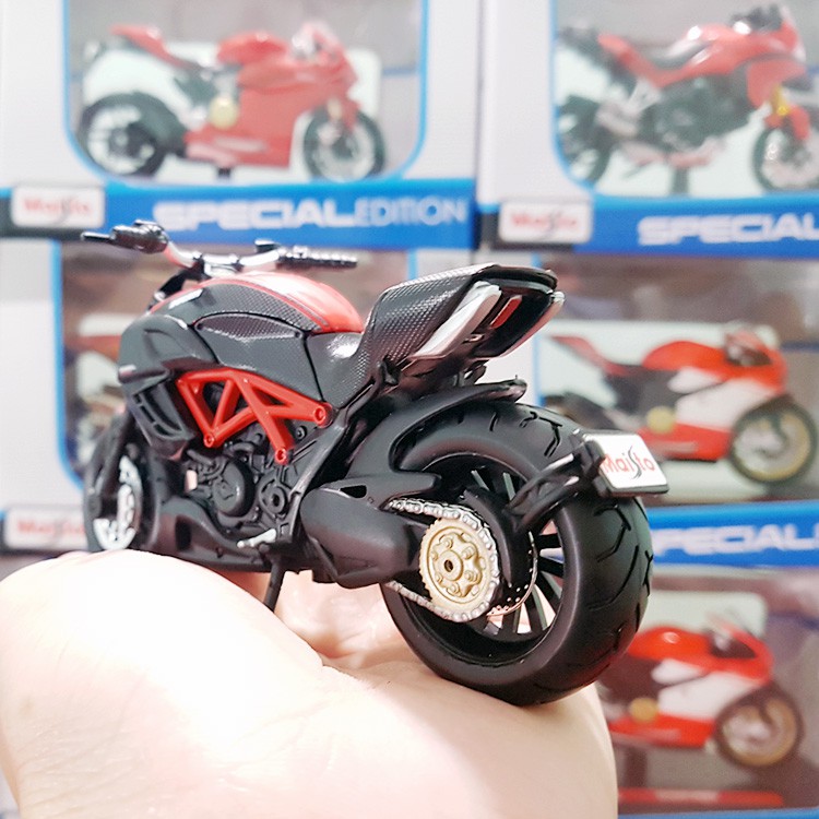 Mô Hình Xe Moto Ducati Diavel