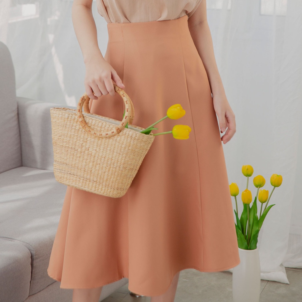 KIOBI - Chân váy Laluna form midi rã 6 mảnh, ôm trên xòe dưới, lưng cao, 3 size S M L, vải cotton bố camel - KIV2063CM