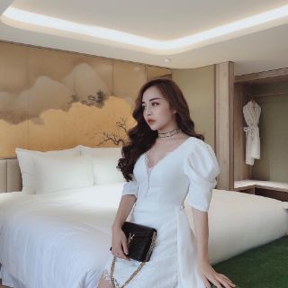 Đầm cườm eo phối ren