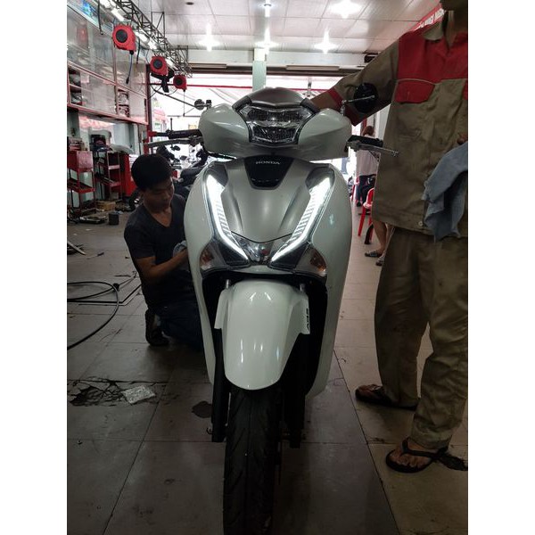 Dàn áo from Sh Ý full nguyên khối trang trí cho SHVN 2017 - 2019