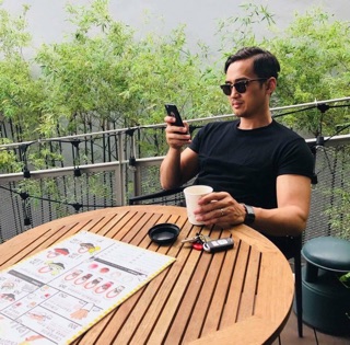 Áo phông nam Uniqlo