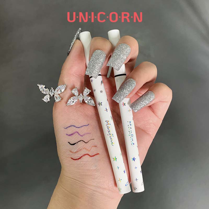 Kẻ mắt nước hình sao nhiều màu không lem, không trôi | BigBuy360 - bigbuy360.vn