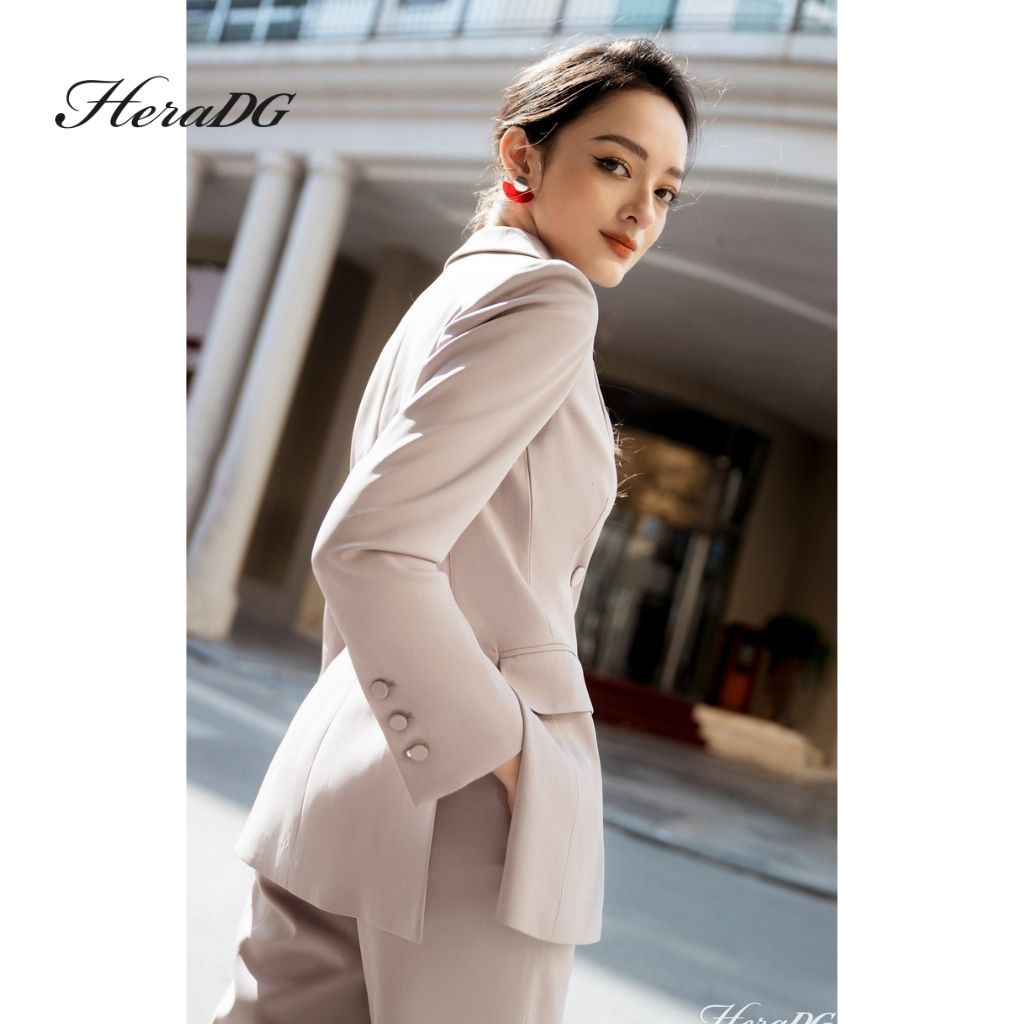 Áo Khoác Blazer HeraDG Thiết Kế Cổ 2 Ve Vếch Phối Hai Hàng Cúc Tinh Tế, Chất Liệu Cao Cấp WTBA026A