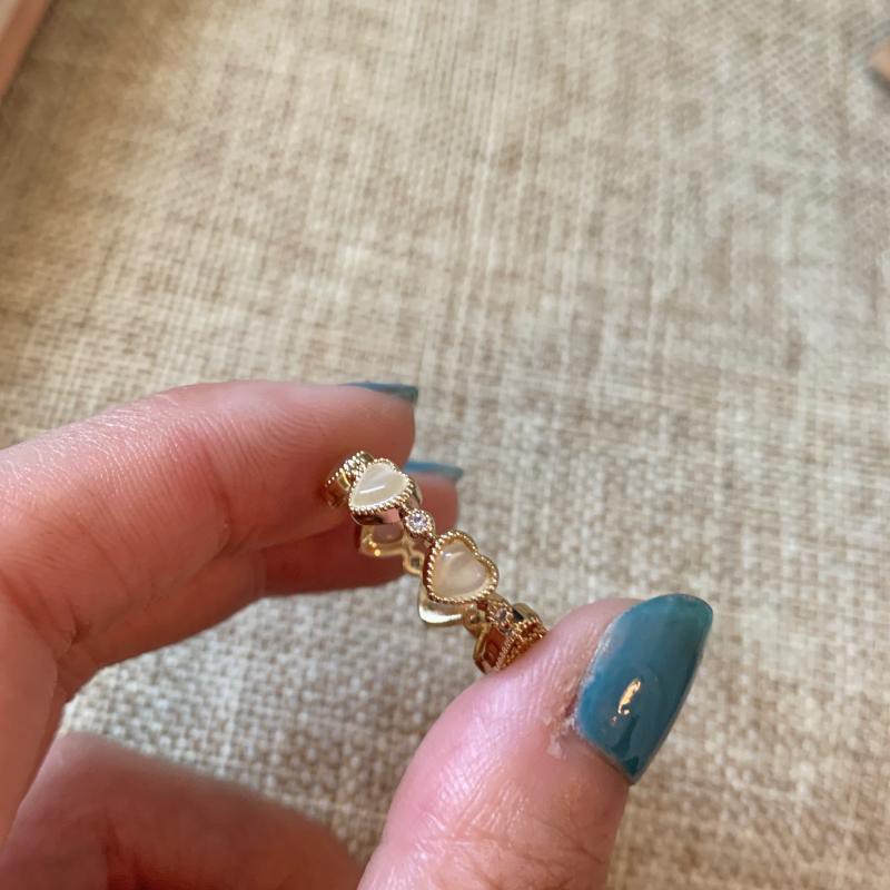 Nhẫn hở mặt trái tim đính đá opal phong cách retro