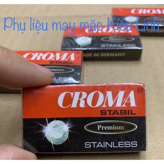Hộp 10 lưỡi lam Croma.