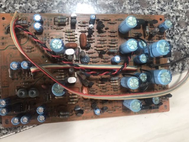 Bo tháo amply để lấy linh kiện