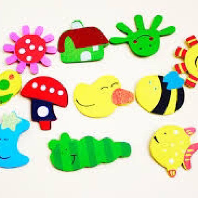 Bộ 12 sinh vật bằng gỗ gắn nam châm