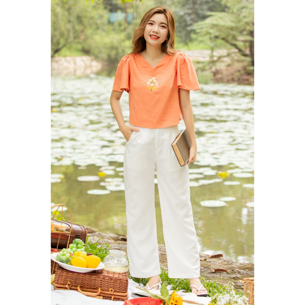 Jenny Le - Áo linen thêu tay chùm cúc họa mi Daisy Top JL162