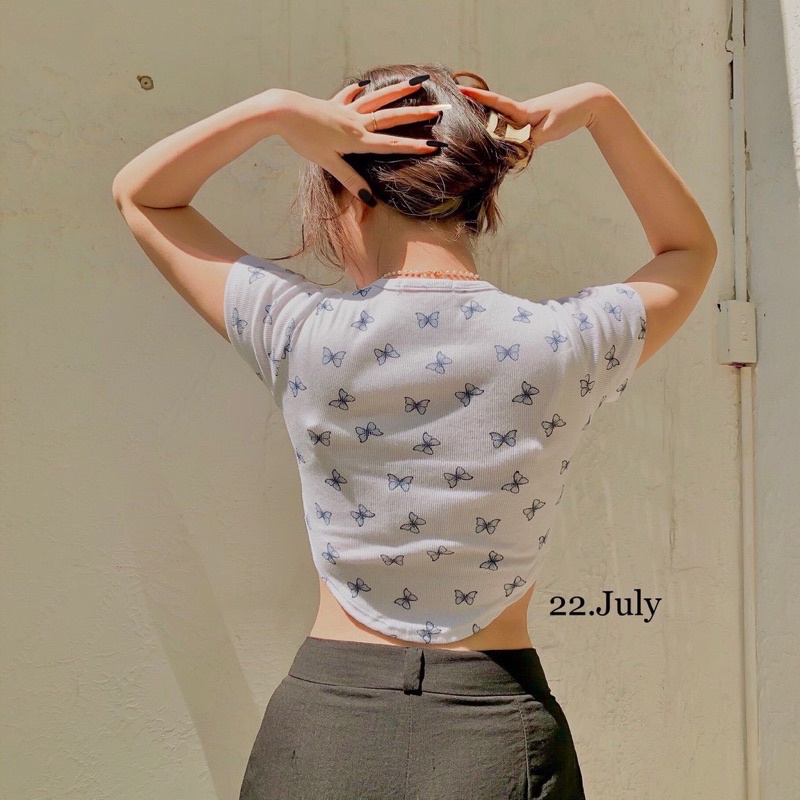 Áo Croptop Vạt Bầu Hình Bướm 🦋 - Hoa  Chất gân dày dặn YUMI BÁN SỈ