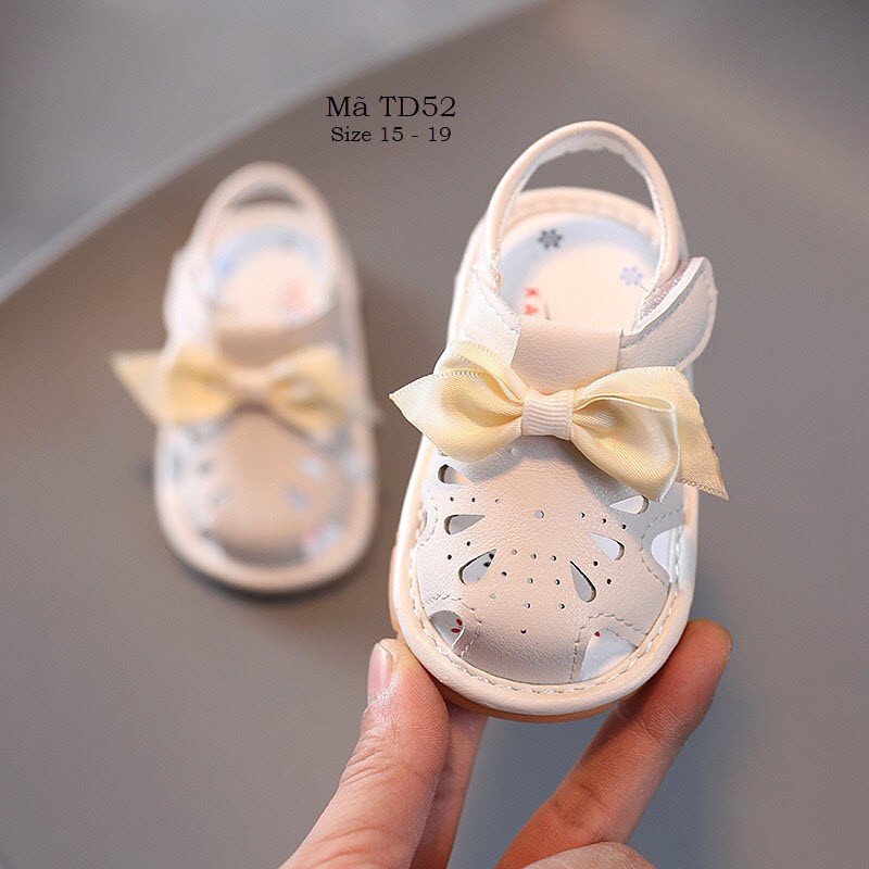 Giày sandal tập đi có còi chíp chíp họa tiết gắn nơ xinh xắn cho bé gái 0 - 18 tháng TD52