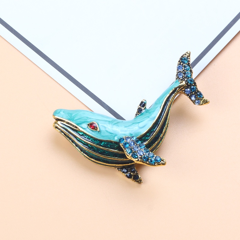 Ghim Cài Áo Hình Cá Voi Đính Đá Thời Trang