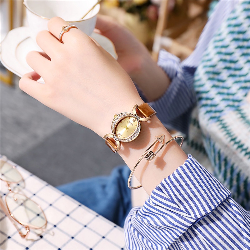 Đồng Hồ Quartz Nữ Đính Hột Xoàn Dây Da Thời Trang