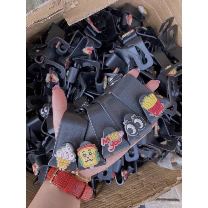 MÓC TREO ĐỒ SAU GHẾ Ô TÔ HÌNH HOẠT HÌNH DỄ THƯƠNG