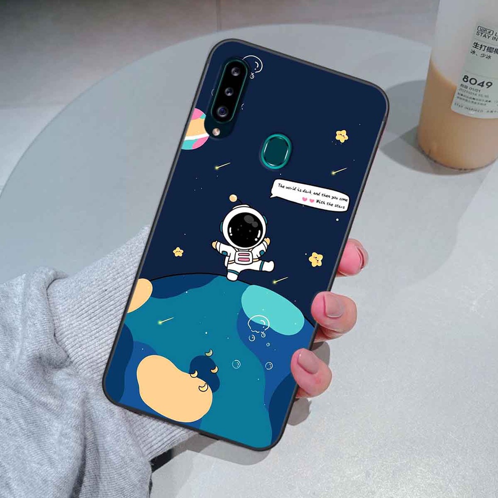 Ốp Samsung A20s in hình vũ trụ, phi hành gia bầu trời cute dễ thương