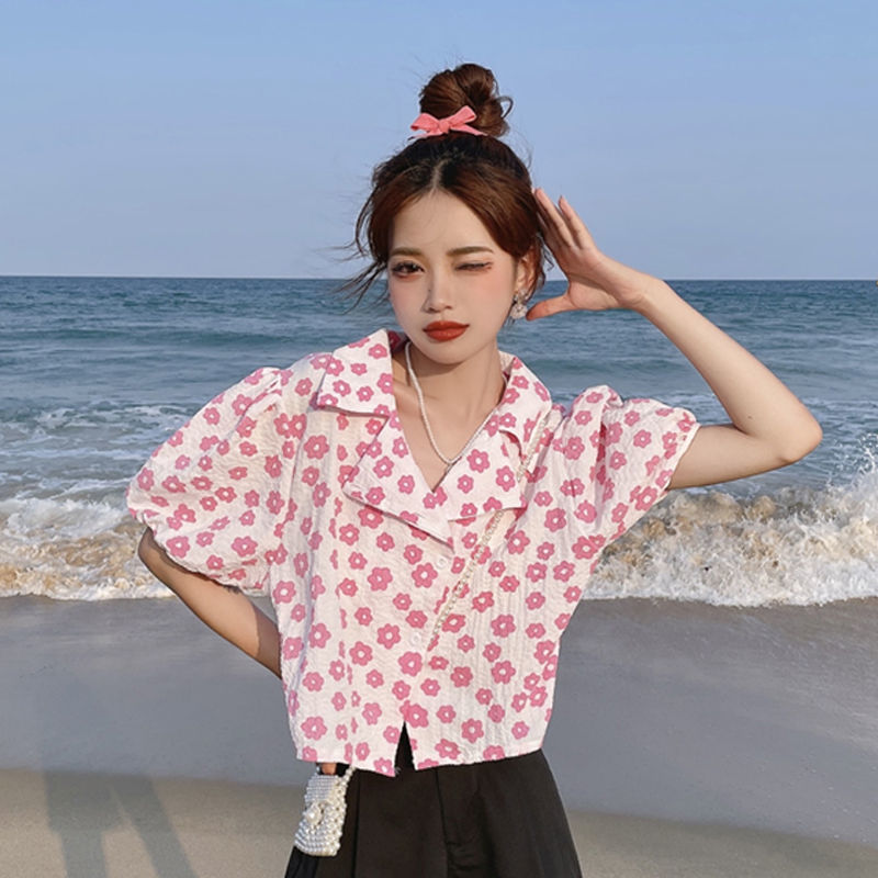 Áo croptop tay ngắn in hoa 10% 30K 99K FAGREEN245