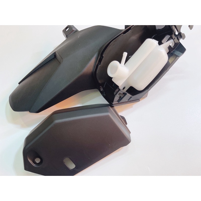 Bộ dè con chắn bùn sau 3 món Ab Airblade125/160 đời 2022 4val hàng Chính Hãng Honda