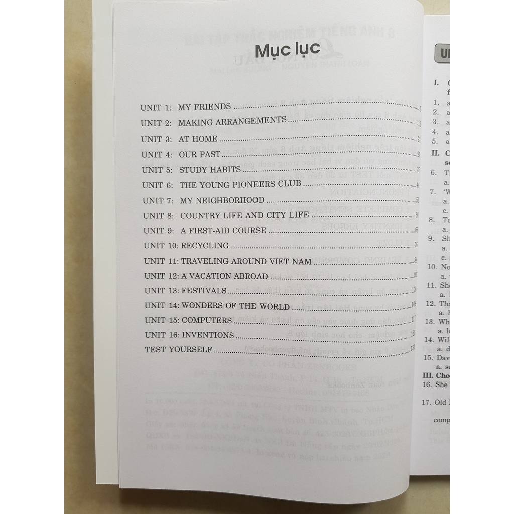 SÁCH - Bài Tập Trắc Nghiệm Tiếng Anh 8  Mai Lan Hương