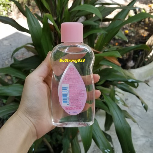 Dầu mát-xa và dưỡng ẩm Johnson's baby oil 200ml