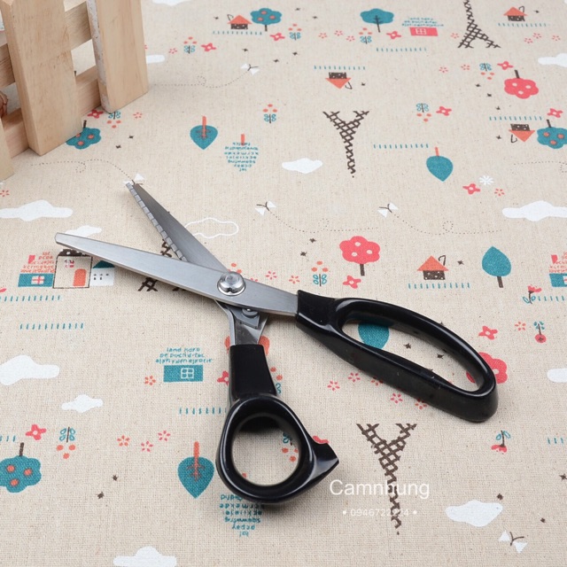 Kéo cắt răng cưa