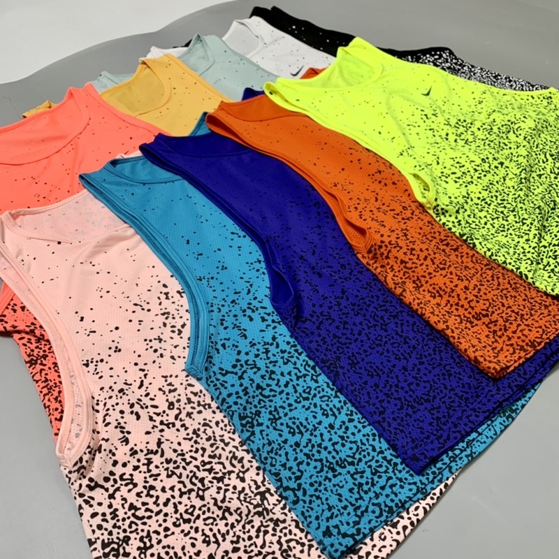 ÁO TANKTOP TẬP GYM YOGA NỮ - TANK IN CHẤM FORM NGẮN