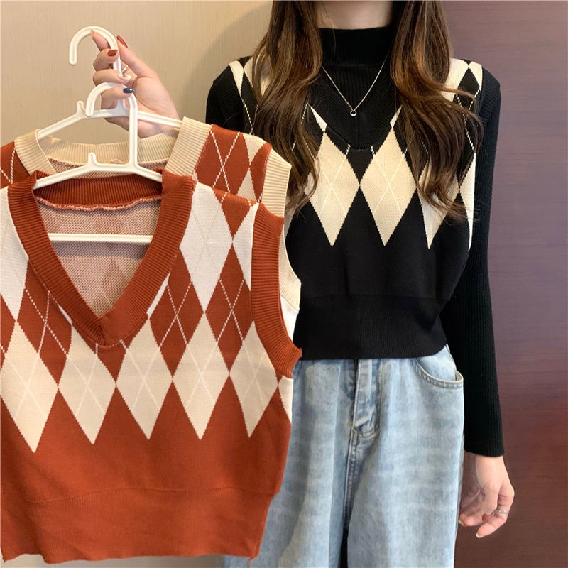 Áo len gile hoạ tiết caro Vintage thiết kế cổ tim chất len mịn đẹp3 màu Đen Be Nâu - AGL101