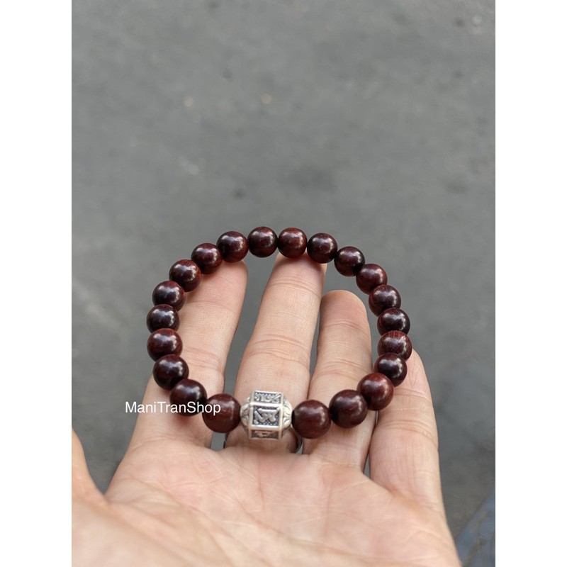 Vòng Tay Gỗ tử đàn 8mm mid Charm Bạc Lục Tự Chân Ngôn