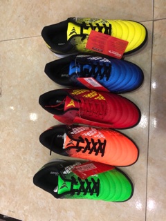 Giày thể thao BITIS HUNTER FOOTBALL
