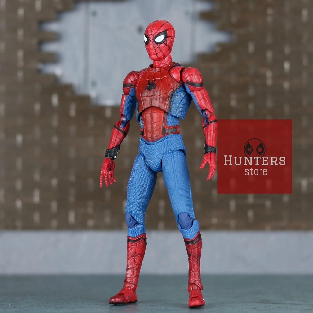 Mô hình Spider Man Mafex Homecoming