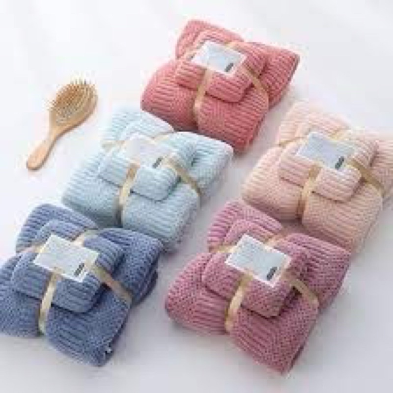 Set 2 Khăn Tắm Lông Cừu Xuất Hàn Cỡ Lớn Siêu Mềm Mịn Thấm Hút Nước Tốt
