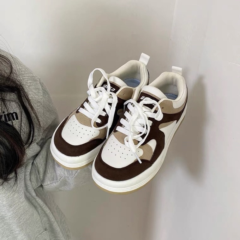 : Giày Nâu Pha Trắng 2022