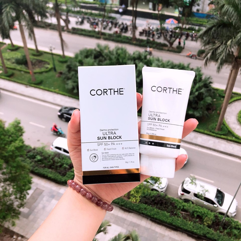 Kem Chống Nắng Corthe (Dermoessential Ultra Light Sunblock)