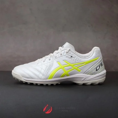 GIÀY ĐÁ BÓNG CHÍNH HÃNG ASICS CALCETTO WD 8 TF - 1113A008-114 - TRẮNG/VÀNG