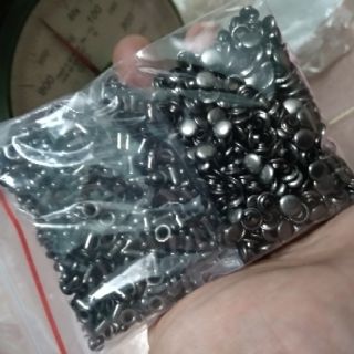 Đinh Tán Đồng , Phụ kiện may mặc