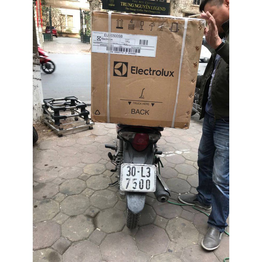 Tủ lạnh Electrolux 50 lít EUM0500AD-VN - Hàng chính hãng