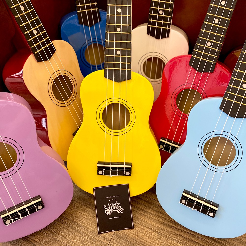 Đàn Ukulele Full Gỗ 100% Sơn Màu STATION UK-295 - Tặng Full bộ Phụ Kiện - Hàng Có Sẵn