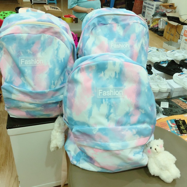 Balo kèm móc gấu