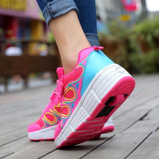 Giày sneaker nữ có bánh trượt